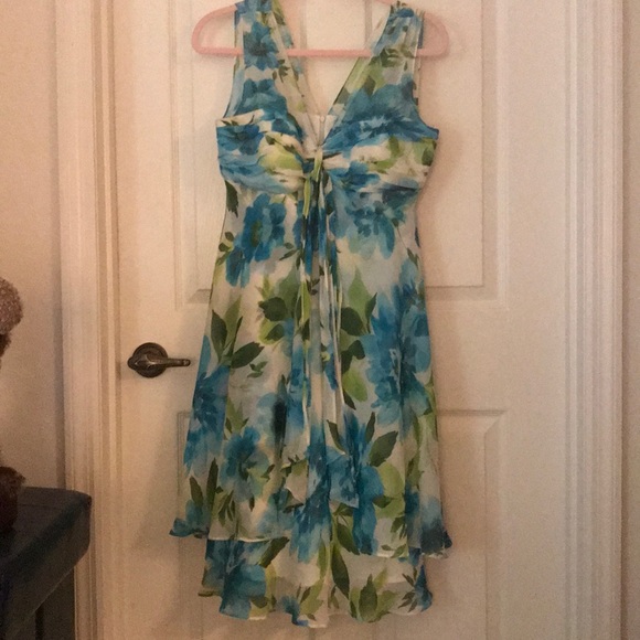 Donna Ricco Dresses & Skirts - BEAUTIFUL FLORAL DRESS